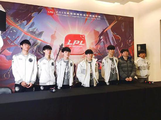 次证明了成 次证明了成