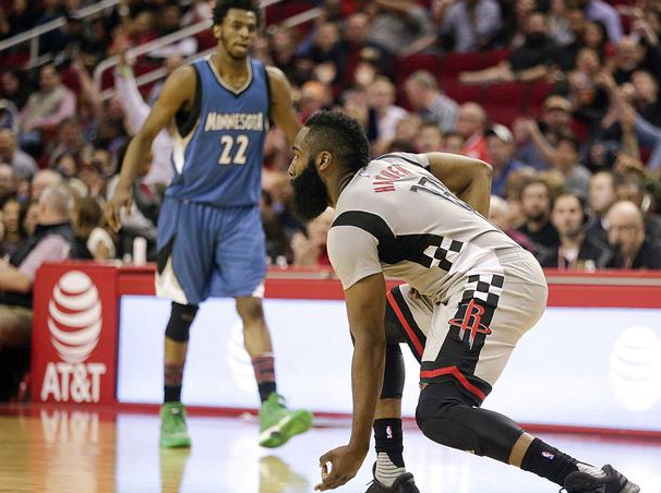 赛中绽放璀 赛中绽放璀