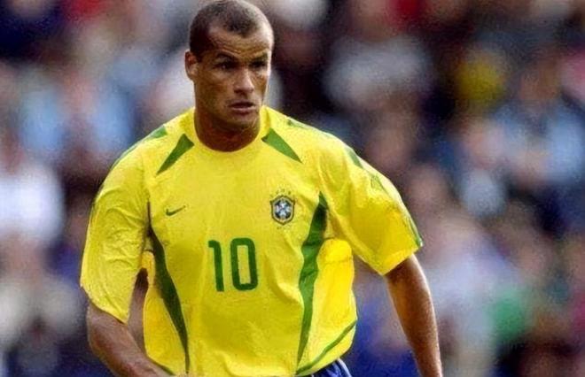 在英超联赛 在英超联赛