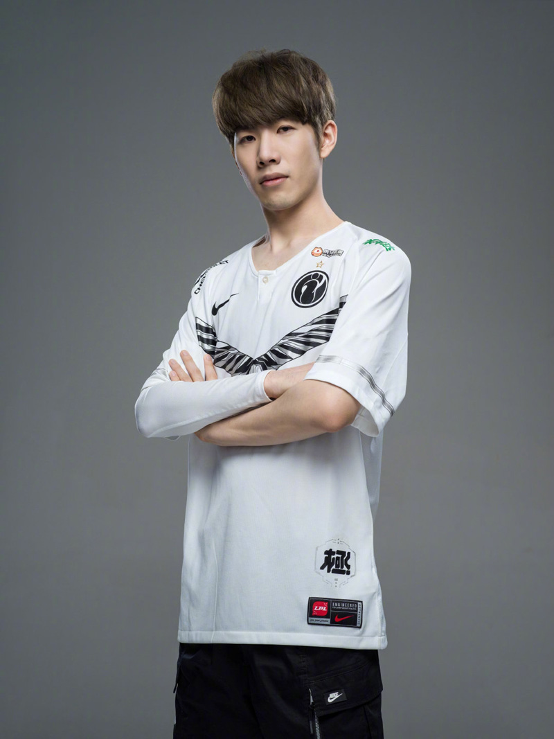 他既是利物 他既是利物